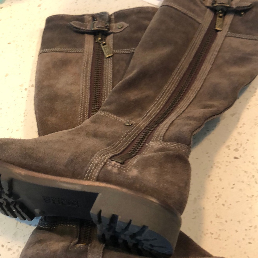 Michael Kors Light Brown Knee High Suede Boots With Small Heel Side Zip Size 6.5 - Picture 9 of 12
